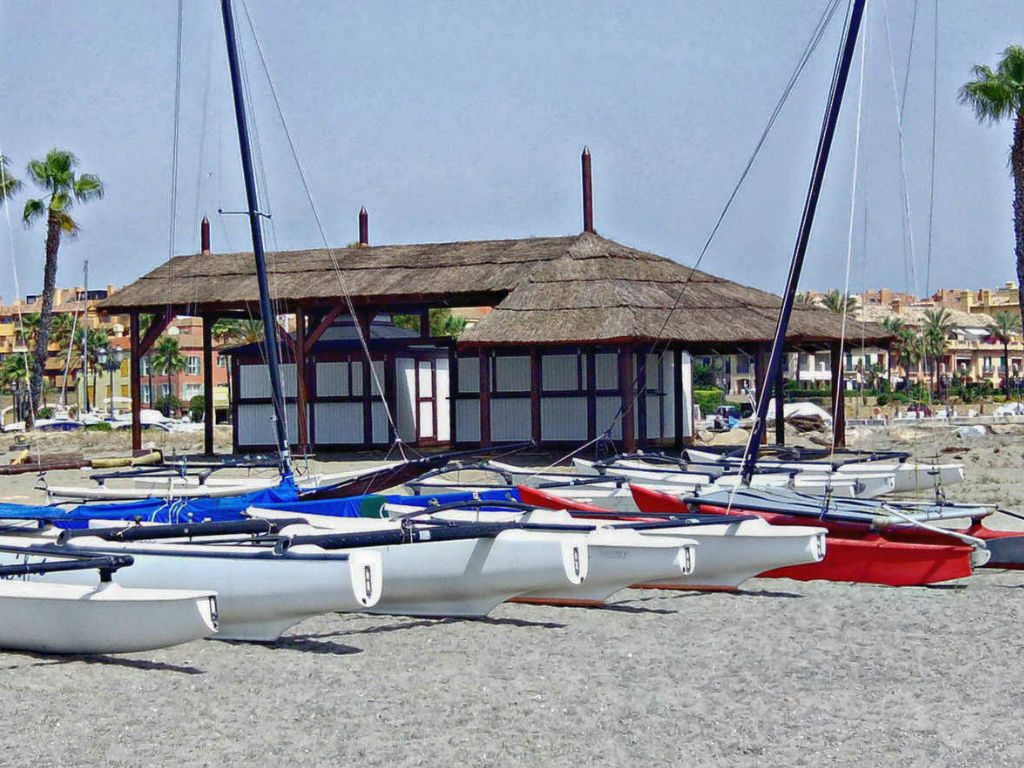 Chiringuitos en la playa de Sotogrande